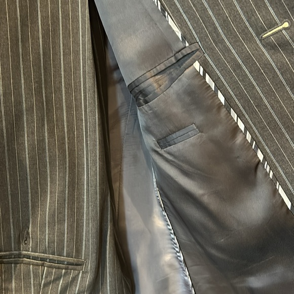 100% Wool Paul Smith Suit - Picture 6 of 7